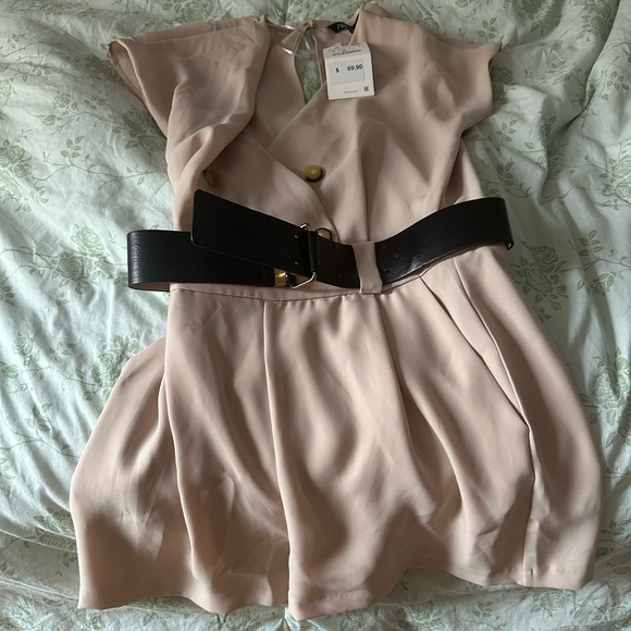 Cream Short Set - Picture 3 of 9